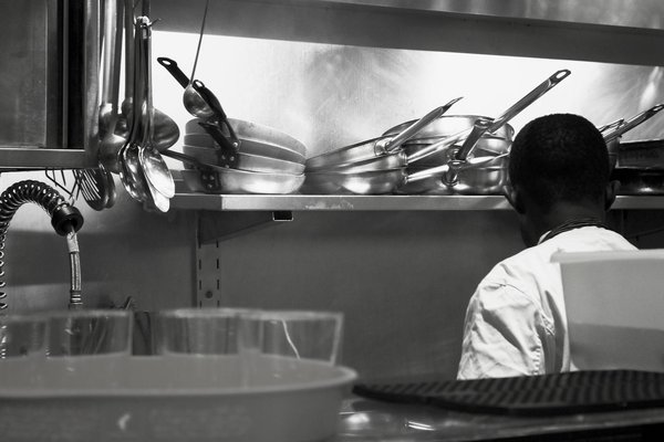 Integrating cutting-edge tech in your cozy uk kitchen: innovative ideas and tips